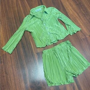 MOMMY & ME - SHEIN Green Matching Top & Shorts Set - *mom set listed separately*